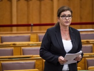 Kálmán Olga: Egyre mélyebben van a Fidesz a Völner-ügyben